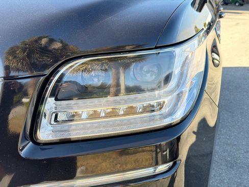 Used 2020 Lincoln Navigator L Reserve image 9