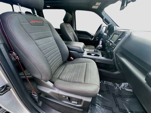 Used 2018 Ford F150 XLT w/ Equipment Group 302A Luxury AWD/4WD image 31