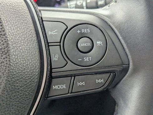 Used 2019 Toyota RAV4 XLE Premium image 26