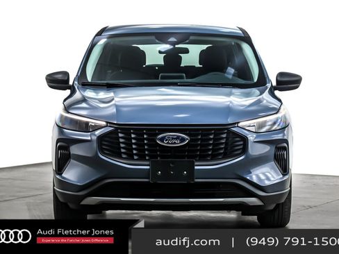 Used 2023 Ford Escape FWD image 3