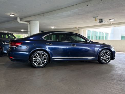 Used 2017 Lexus LS 460 RWD image 12