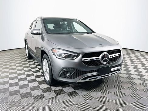 Used 2021 Mercedes-Benz GLA 250 4MATIC w/ Premium Package image 2