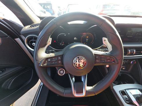 Used 2024 Alfa Romeo Stelvio Veloce AWD/4WD image 5