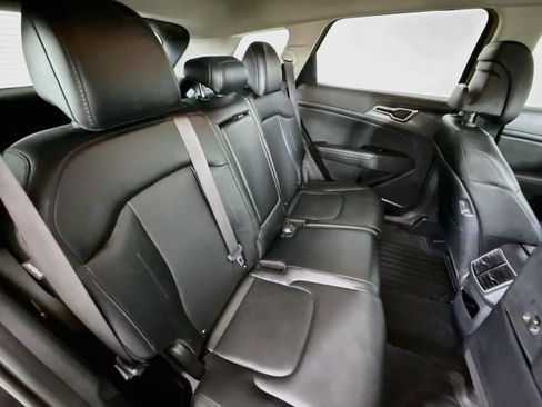 Used 2025 Kia Sportage EX FWD image 27