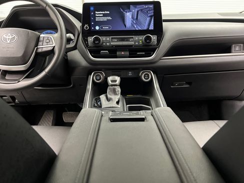 Used 2025 Toyota Grand Highlander FWD image 51