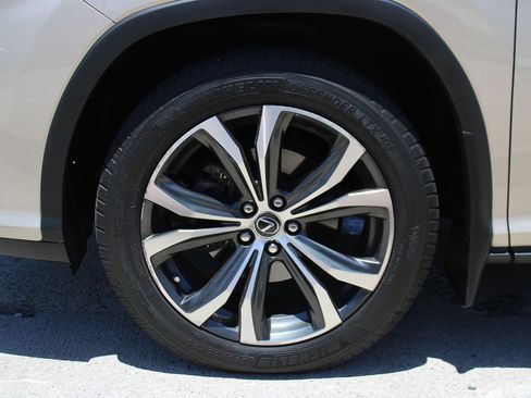 Used 2018 Lexus RX 350L FWD image 44