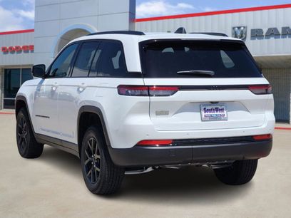 New 2025 Jeep Grand Cherokee Altitude