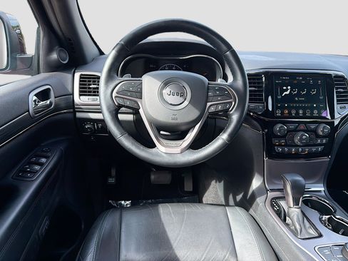 Used 2020 Jeep Grand Cherokee Limited X image 17
