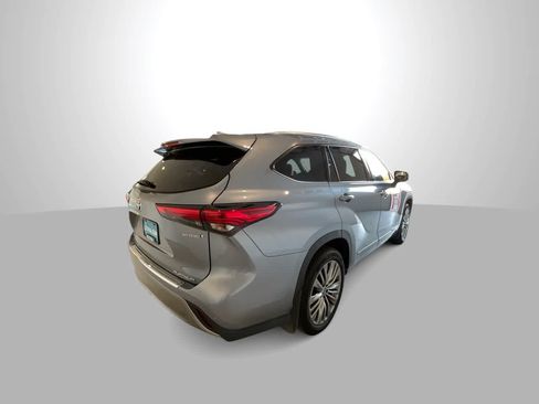 Used 2021 Toyota Highlander Platinum AWD/4WD image 8