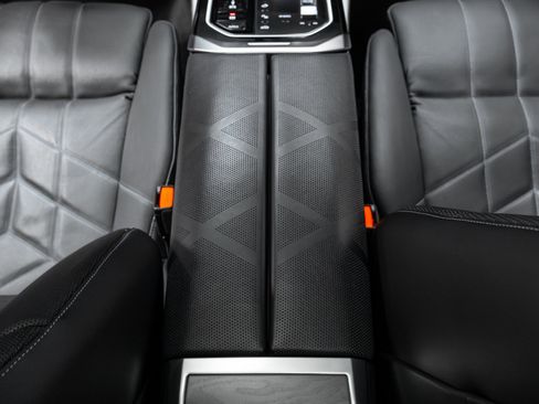 Used 2023 BMW 760i xDrive w/ Parking Assistance Package image 31