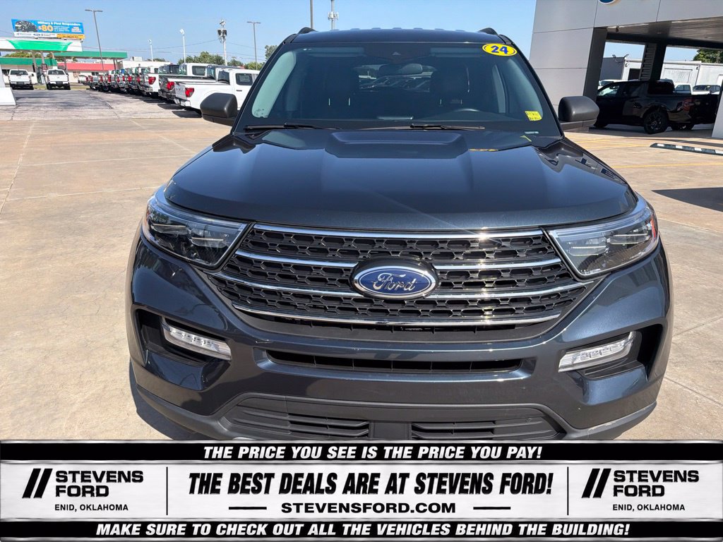 Used 2024 Ford Explorer XLT w/ Equipment Group 202A AWD/4WD image 7