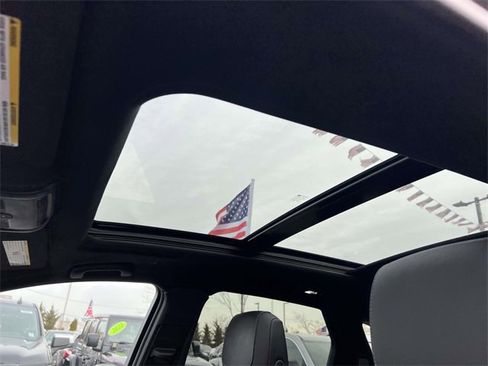 Used 2025 Cadillac XT5 Sportv w/ Technology Package image 19