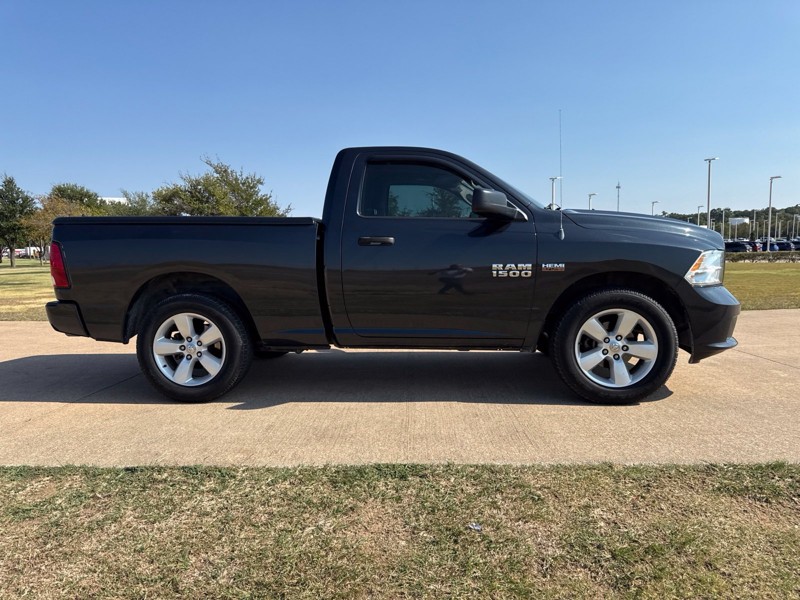 Used 2013 RAM 1500 Express RWD image 8