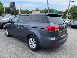 Used 2017 Kia Sedona LX video 3