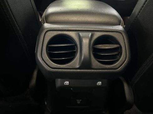 Used 2021 Jeep Wrangler Unlimited Sahara w/ Cold Weather Group AWD/4WD image 21