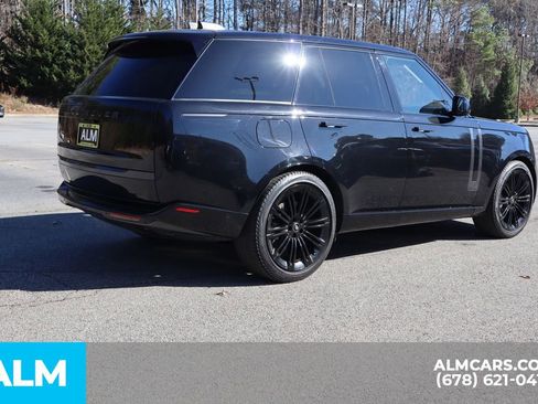 Used 2023 Land Rover Range Rover Autobiography image 5