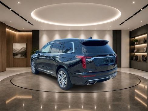 Used 2024 Cadillac XT6 Premium Luxury w/ Platinum Package AWD/4WD image 7