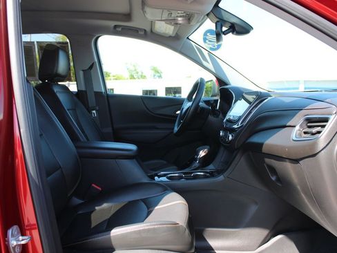 Used 2023 Chevrolet Equinox Premier AWD/4WD image 30