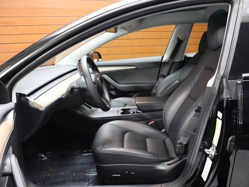 Used 2023 Tesla Model 3 Standard Range image 40