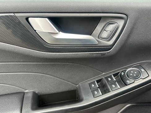 Used 2024 Ford Escape ST-Line image 12