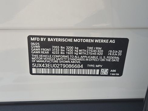 Used 2026 BMW X5 xDrive50e w/ Executive Package image 10