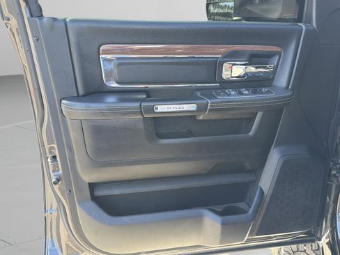 Used 2016 RAM 3500 Laramie image 32