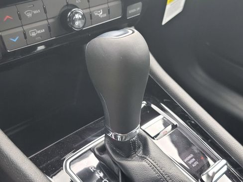 New 2026 Jeep Compass Latitude image 19