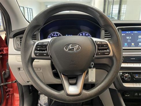 Used 2019 Hyundai Sonata SE image 17