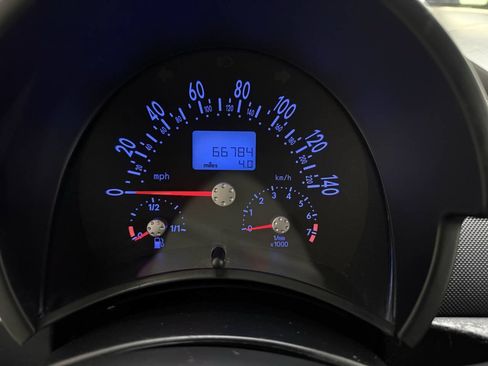 Used 2005 Volkswagen Beetle GLS FWD image 21
