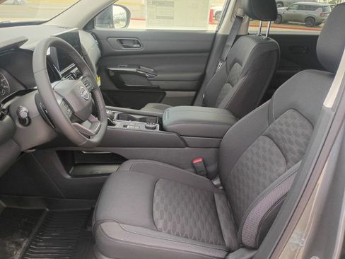 New 2026 Nissan Pathfinder SV image 25