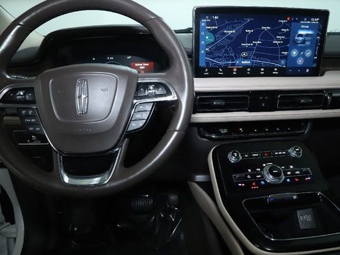 Used 2022 Lincoln Nautilus Reserve image 29