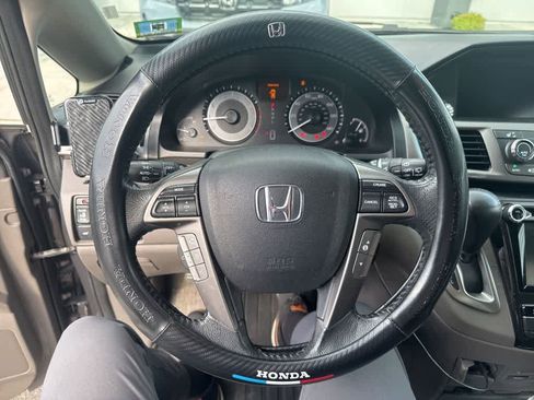 Used 2016 Honda Odyssey Touring Elite image 12