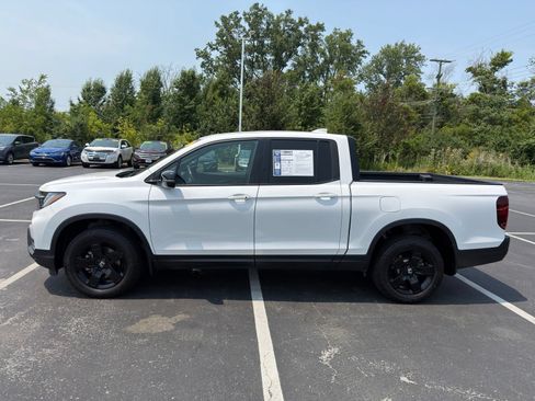 Used 2025 Honda Ridgeline Black Edition image 3