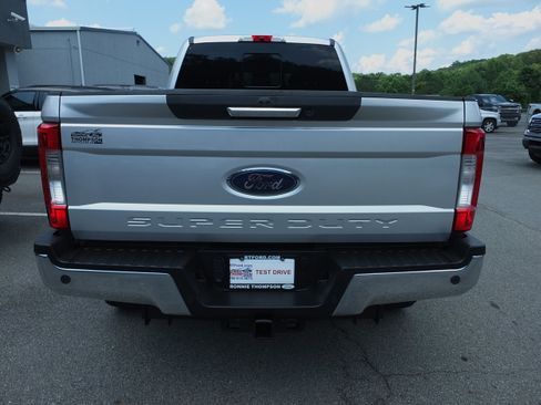 Used 2019 Ford F250 Lariat w/ Chrome Package AWD/4WD image 4
