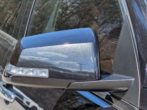 Used 2015 Chevrolet Traverse LTZ image 11