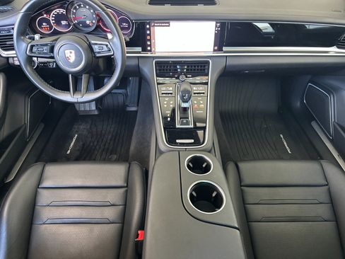 Used 2023 Porsche Panamera image 6