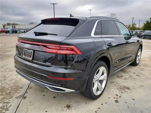 Certified 2023 Audi Q8 Premium image 7