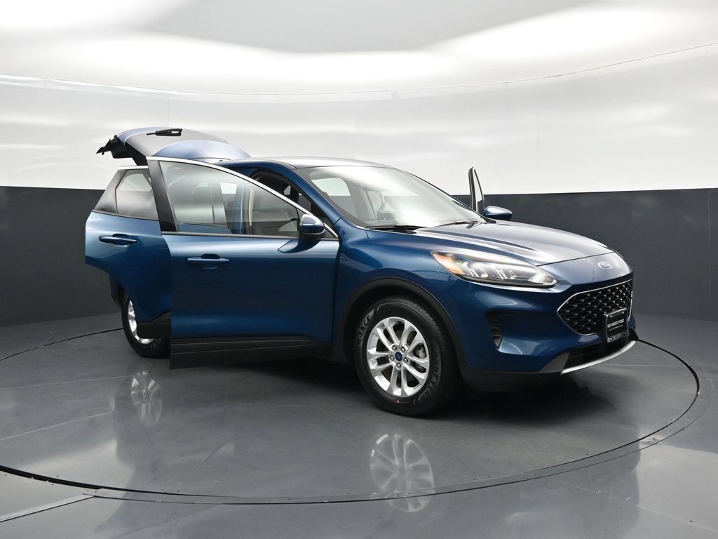 Certified 2020 Ford Escape SE FWD image 33