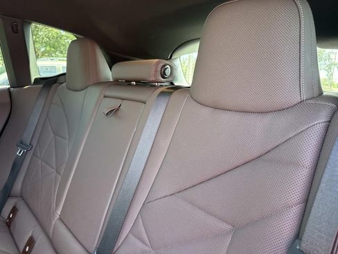 Used 2023 BMW iX xDrive50 w/ Sport Package AWD/4WD image 14