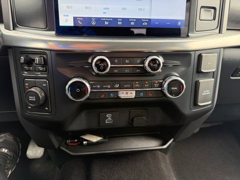 Used 2022 Ford F150 Lariat w/ Equipment Group 501A Mid AWD/4WD image 23