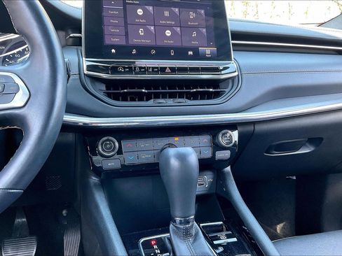 Used 2022 Jeep Compass Limited image 20