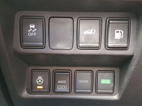 Used 2018 Nissan Rogue SV w/ Sun & Sound Touring Package AWD/4WD image 24