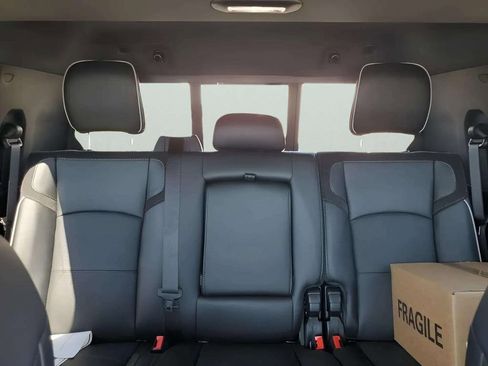 New 2025 RAM 2500 Laramie AWD/4WD image 54