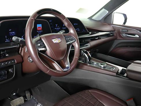 Used 2024 Cadillac Escalade Sport Platinum w/ LPO, ONYX Package image 13