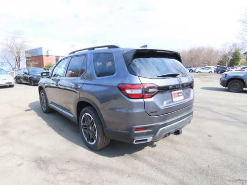 New 2026 Honda Pilot Touring image 4