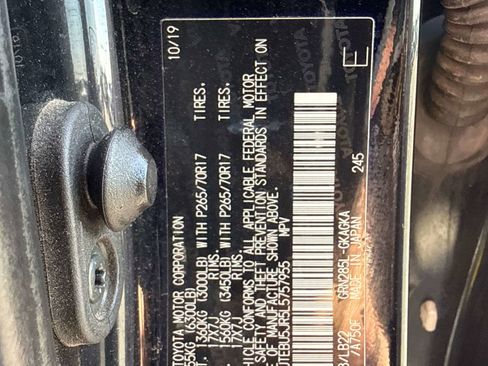 Used 2020 Toyota 4Runner SR5 Premium w/ Moonroof Package image 27