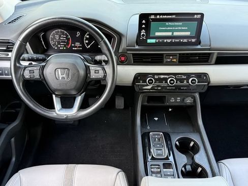 Used 2024 Honda Pilot EX-L image 11