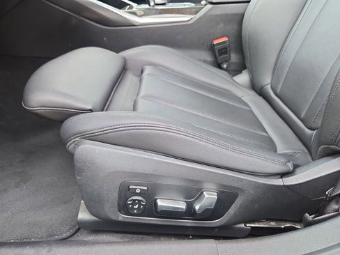 Used 2019 BMW 330i xDrive Sedan w/ Premium Package image 16