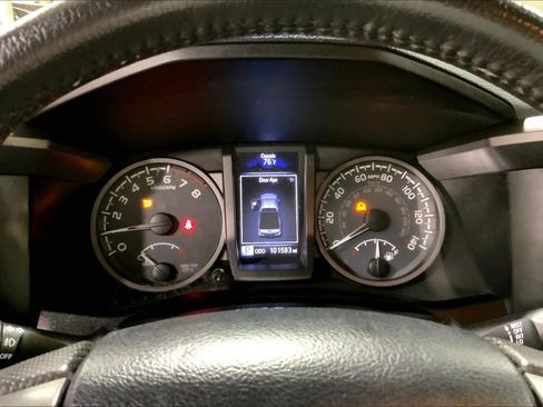 Certified 2017 Toyota Tacoma TRD Off-Road w/ Premium & Technology Package AWD/4WD image 26
