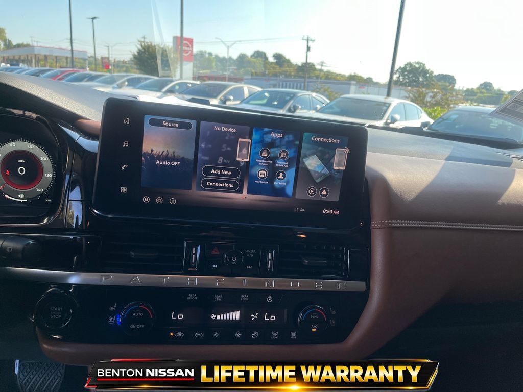 Used 2026 Nissan Pathfinder Platinum AWD/4WD image 18
